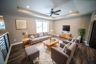 809 5th Avenue NW, Dodge Center, MN 55927 - Photo 4