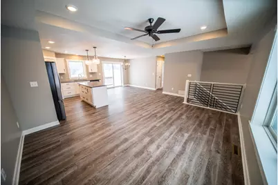 809 5th Avenue NW, Dodge Center, MN 55927 - Photo 4