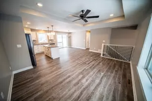 809 5th Ave NW, Dodge Center, MN 55927 - Photo 4