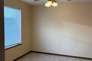 1706 E Lincoln Ave, Montevideo, MN 56265 - Photo 4