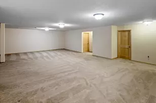 7425 Peony Ln N, Maple Grove, MN 55311 - Photo 46