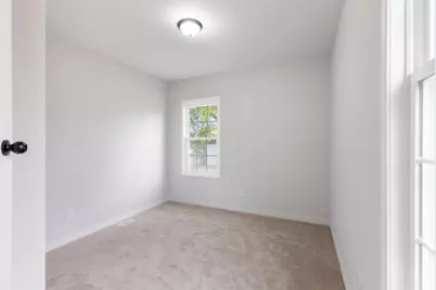 687 Lexington Parkway N, Saint Paul, MN 55104 - Photo 10