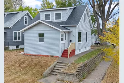 687 Lexington Parkway N, Saint Paul, MN 55104 - Photo 1