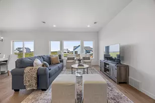 3296 Timber Crk Cir S, Fargo, ND 58104 - Photo 4