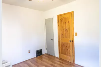 720 Winifred Street, Worthington, MN 56187 - Photo 32