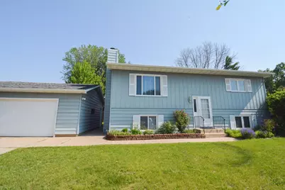 1407 41st Street NW, Rochester, MN 55901 - Photo 1