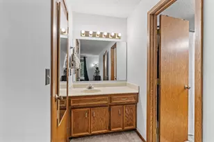 14258 Towers Ln, Eden Prairie, MN 55347 - Photo 16