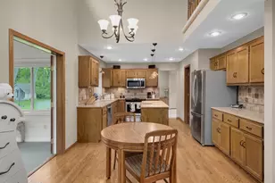 10324 170th St W, Lakeville, MN 55044 - Photo 6
