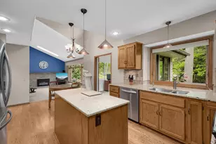 10324 170th St W, Lakeville, MN 55044 - Photo 4