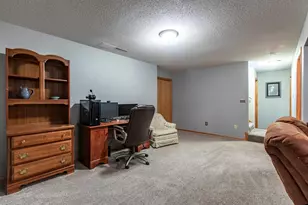 4032 Alberta Dr NE, Rochester, MN 55906 - Photo 20