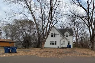 1610 7th Ave S, Saint Cloud, MN 56301 - Photo 2