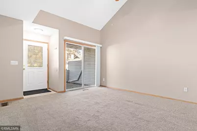 7813 Hemingway Avenue S, Cottage Grove, MN 55016 - Photo 6