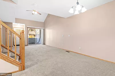 7813 Hemingway Avenue S, Cottage Grove, MN 55016 - Photo 10