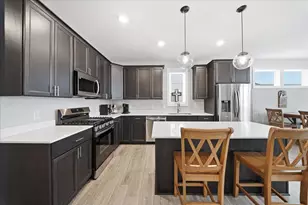 1310 Rose St, New Richmond, WI 54017 - Photo 4