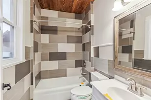 2015 Taylor Street NE, Minneapolis, MN 55418 - Photo 20