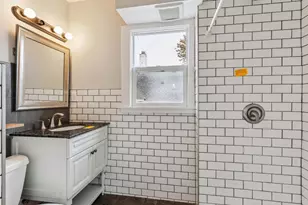 2015 Taylor Street NE, Minneapolis, MN 55418 - Photo 22