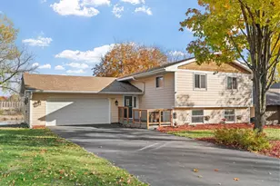 2604 Lake Shore Ave, Little Canada, MN 55117 - Photo 1