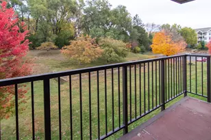 2690 Oxford St N, Roseville, MN 55113 - Photo 22