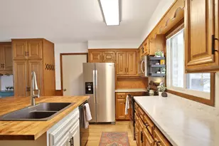 332 13th St SW, Owatonna, MN 55060 - Photo 4