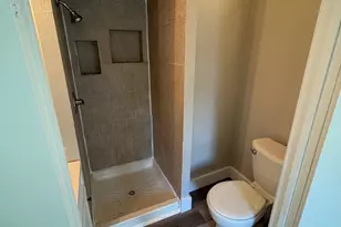 211 Clinton St, Austin, MN 55912 - Photo 8