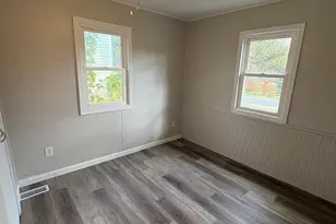 211 Clinton St, Austin, MN 55912 - Photo 6