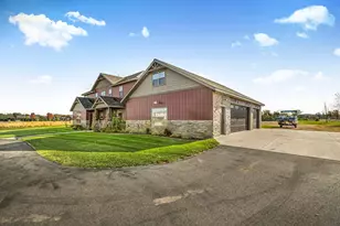 9171 Cayley Ct, Saint Joseph, MN 56301 - Photo 4