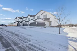 1106 45th Ave NE, Saint Cloud, MN 56304 - Photo 2