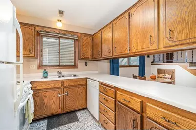 5503 E Bavarian Pass, Fridley, MN 55432 - Photo 4