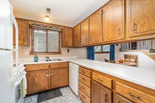 5503 E Bavarian Pass, Fridley, MN 55432 - Photo 4