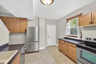 1039 Argyle St, Saint Paul, MN 55103 - Photo 10