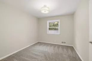 255 County Rd C2 W, Roseville, MN 55113 - Photo 12