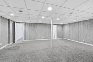 255 County Rd C2 W, Roseville, MN 55113 - Photo 20