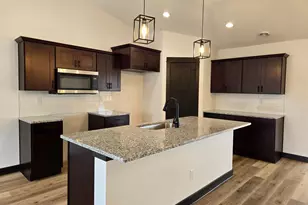 812 Pondview Dr, Arlington, MN 55307 - Photo 2