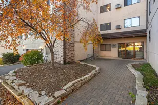 221 Grand Ave W, South Saint Paul, MN 55075 - Photo 24