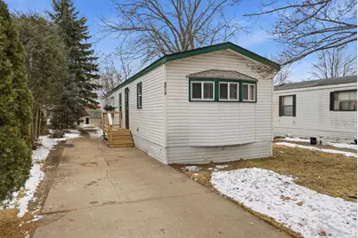 8010 Edgewood Drive NE, Ham Lake, MN 55304 - Photo 2