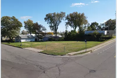 370 Atwater Street W, Saint Paul, MN 55117 - Photo 1