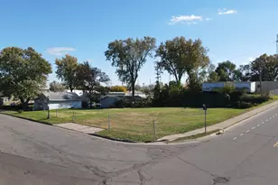 370 Atwater St W, Saint Paul, MN 55117 - Photo 1