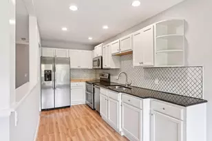 11339 Vessey Cir, Bloomington, MN 55437 - Photo 10