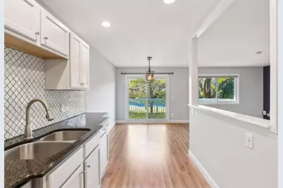 11339 Vessey Circle, Bloomington, MN 55437 - Photo 12