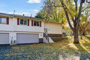 11339 Vessey Cir, Bloomington, MN 55437 - Photo 2