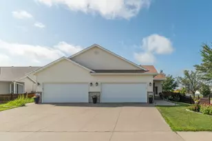 1105 37th Ave S, Moorhead, MN 56560 - Photo 4