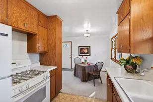 1377 Clarence St, Saint Paul, MN 55106 - Photo 12