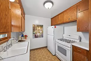 1377 Clarence St, Saint Paul, MN 55106 - Photo 10