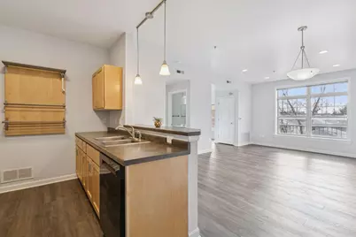 2803 E 38th Street #202, Minneapolis, MN 55406 - Photo 4