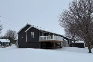 300 7th St SW, Plainview, MN 55964 - Photo 2