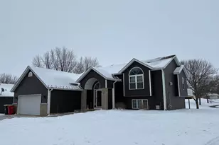 300 7th St SW, Plainview, MN 55964 - Photo 34