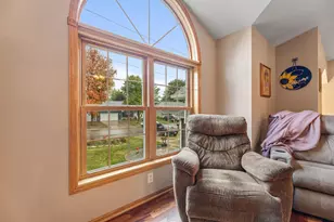 300 7th St SW, Plainview, MN 55964 - Photo 16