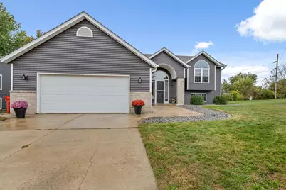 300 7th Street SW, Plainview, MN 55964 - Photo 6