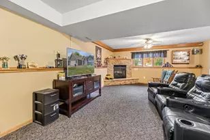 300 7th St SW, Plainview, MN 55964 - Photo 22