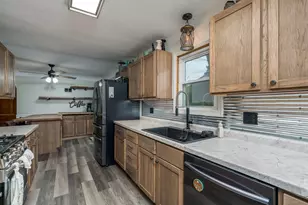 229 S 3rd St, Le Sueur, MN 56058 - Photo 1